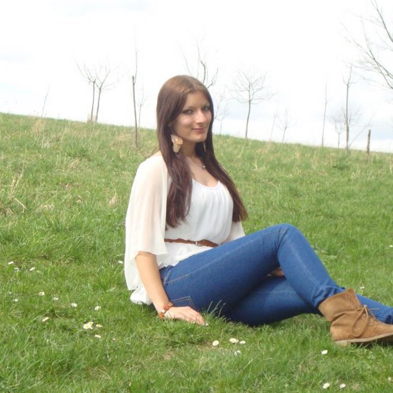 Lucrece 25 Escort Thil