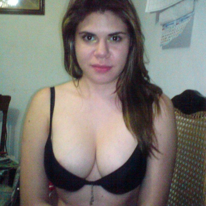 Hortense 30 Escortes Pleuven
