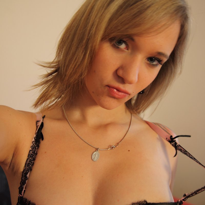Chloé 28 Escort-girls Veigné