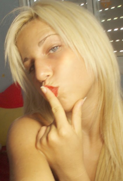 Régine 27 Escort à Crémerieux